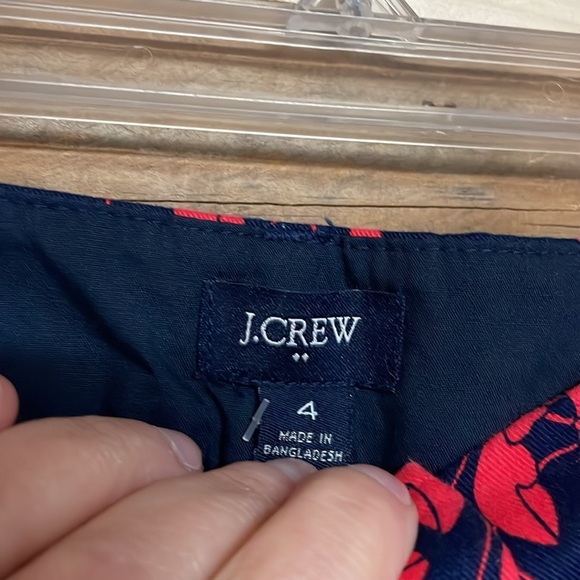J. Crew size 6 Blue and Red Lobster Print Chino 5” Inseam Shorts with Pockets - Picture 2 of 12